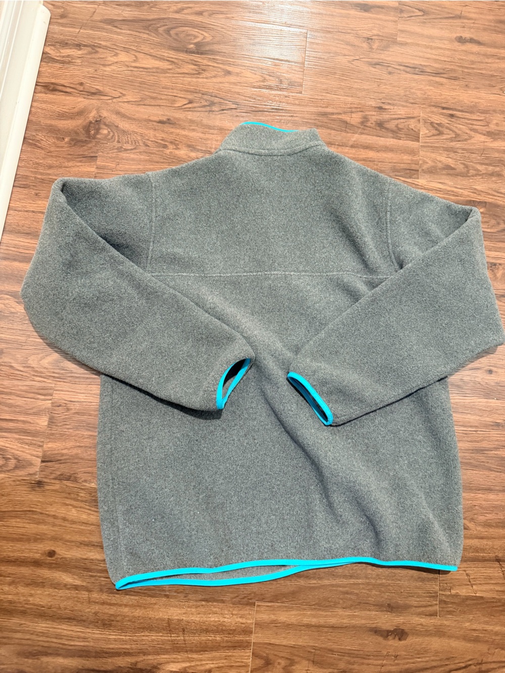 Patagonia Gray Fleece Pullover with Teal Trim - Picture 6 of 8